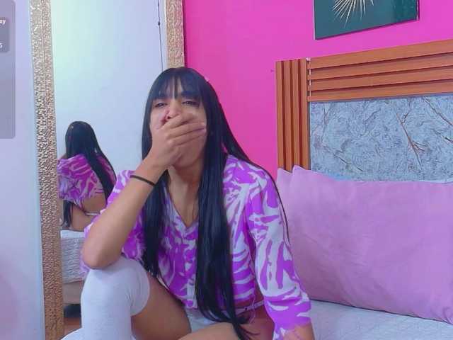 littleeemiily live cam on BongaCams