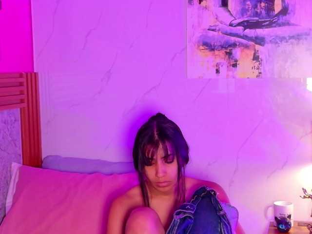littleeemiily live cam on BongaCams