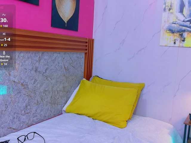 littleeemiily live cam on BongaCams