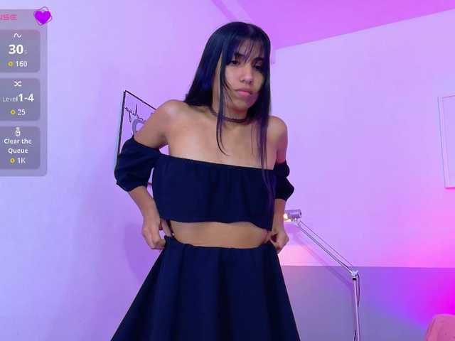 littleeemiily live cam on BongaCams