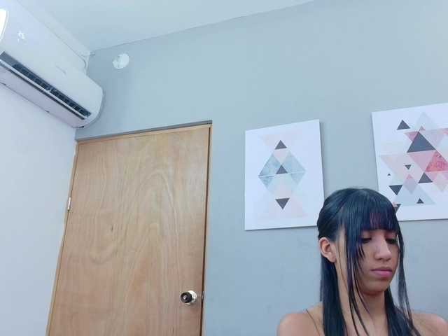 littleeemiily live cam on BongaCams