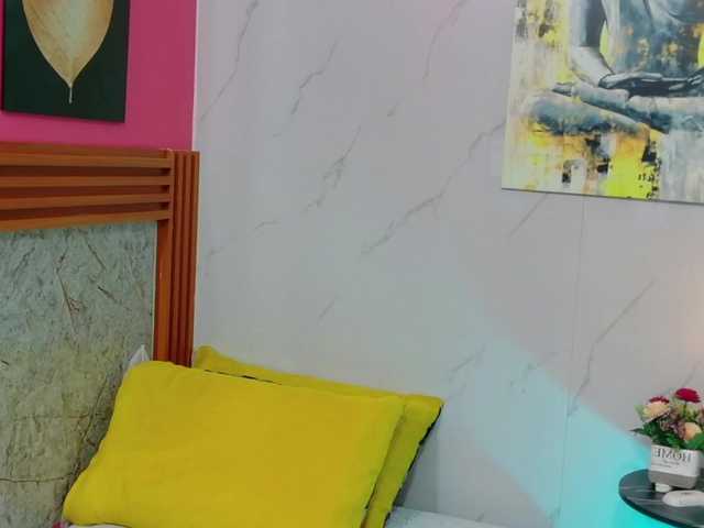 littleeemiily live webcam show