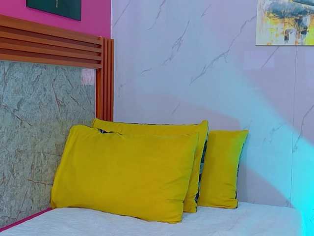 littleeemiily live cam on BongaCams