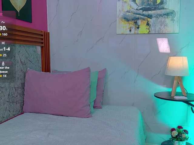 littleeemiily live cam on BongaCams