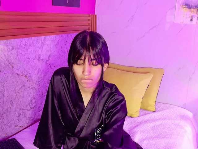 littleeemiily live cam on BongaCams