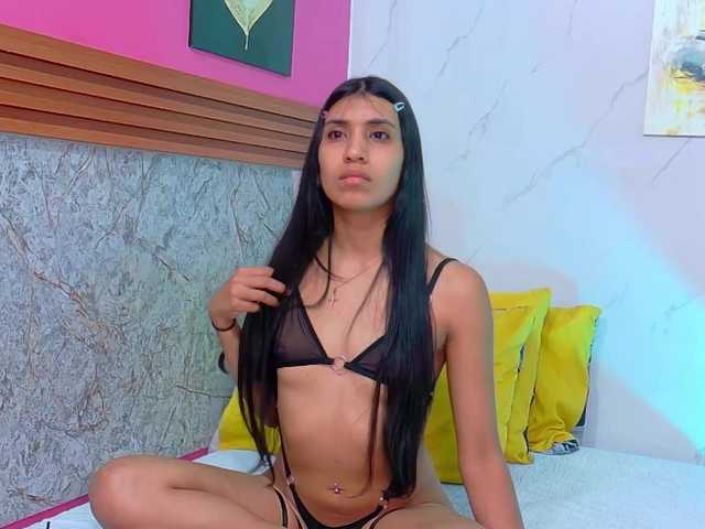 littleeemiily live cam on BongaCams