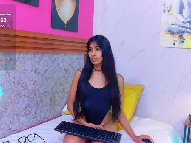 littleeemiily live cam on BongaCams