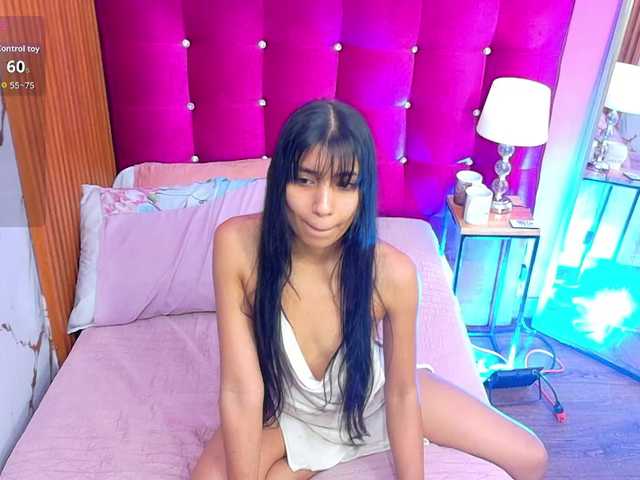 littleeemiily live cam on BongaCams