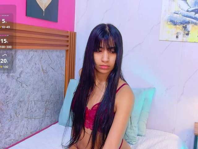 littleeemiily live cam on BongaCams