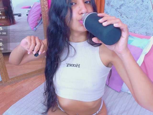 littleeemiily's BongaCams show and profile