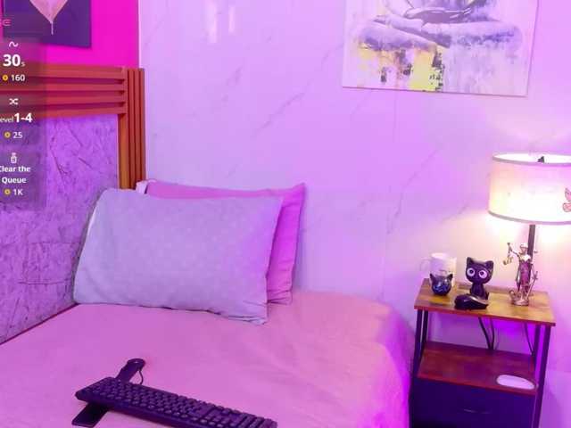 littleeemiily live cam on BongaCams