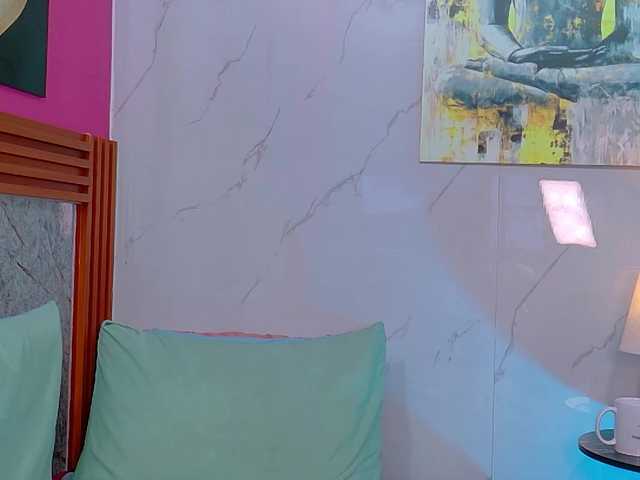littleeemiily live cam on BongaCams