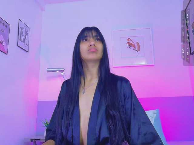 littleeemiily live cam on BongaCams