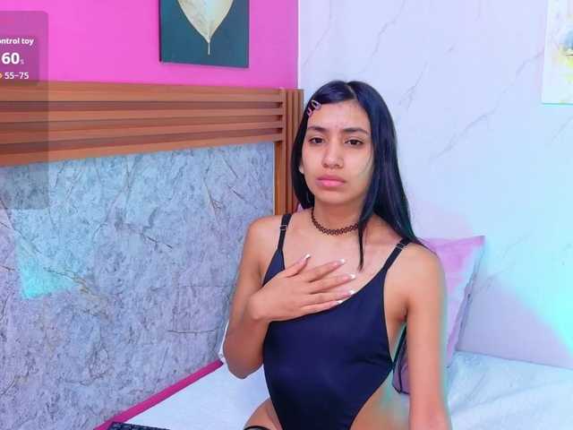 littleeemiily live cam on BongaCams