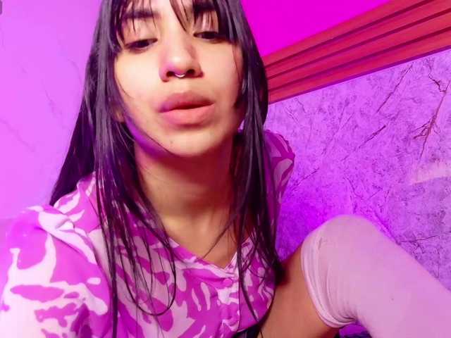 littleeemiily live cam on BongaCams