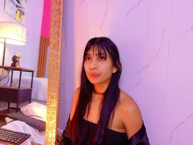 littleeemiily live cam on BongaCams