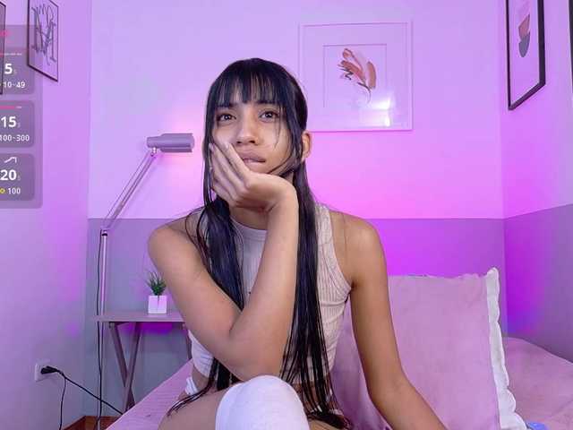 littleeemiily live cam on BongaCams