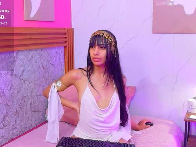 littleeemiily live cam on BongaCams