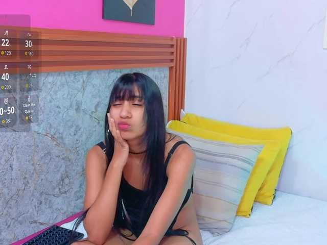 littleeemiily live webcam show