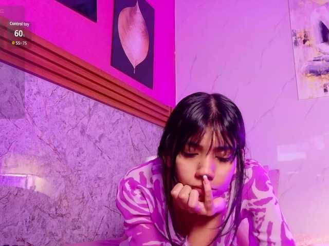 littleeemiily live cam on BongaCams