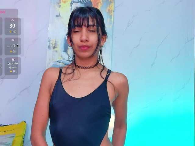 littleeemiily live webcam show