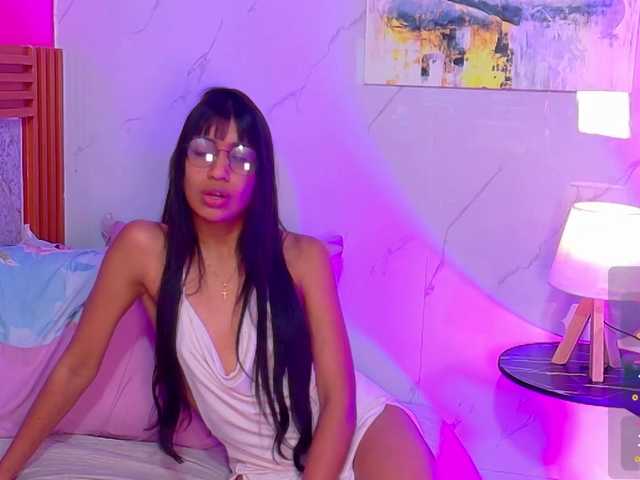 littleeemiily live cam on BongaCams