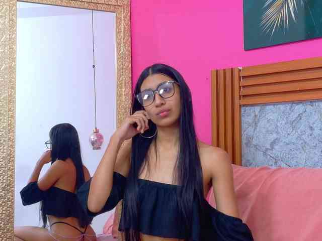 littleeemiily webcam