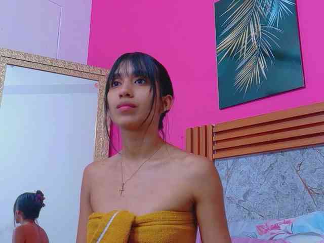 littleeemiily webcam