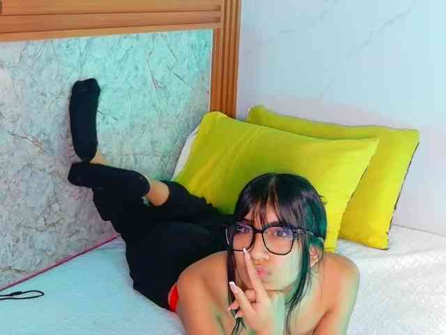 littleeemiily webcam
