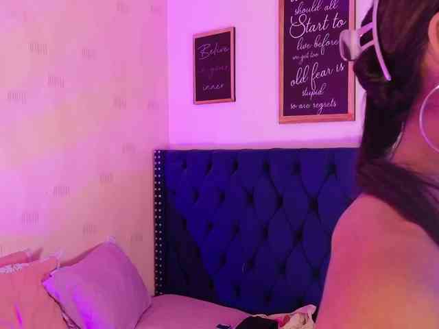 Модель: littleeemiily