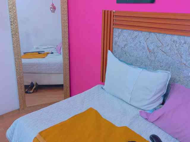 littleeemiily webcam