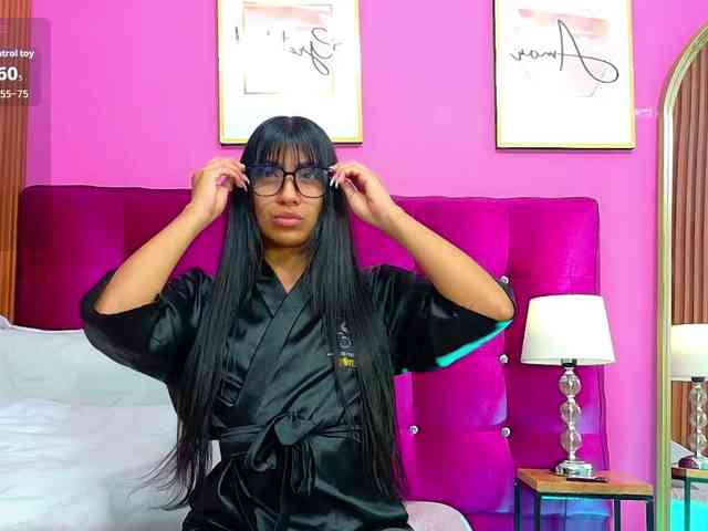 littleeemiily webcam