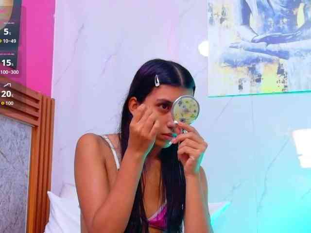 littleeemiily webcam