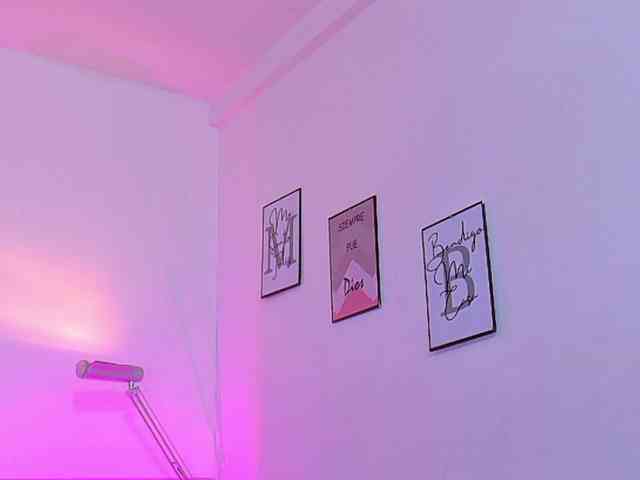 littleeemiily webcam