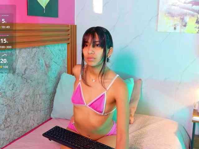 littleeemiily webcam