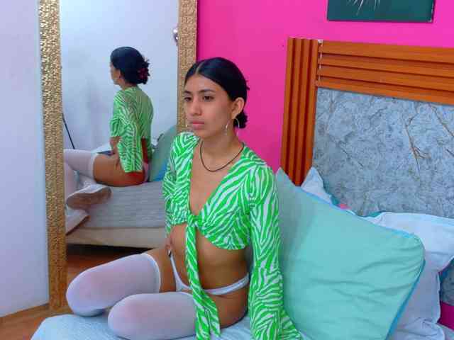 littleeemiily webcam