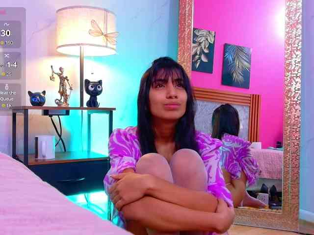 Model: littleeemiily