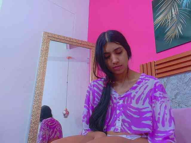 Model: littleeemiily