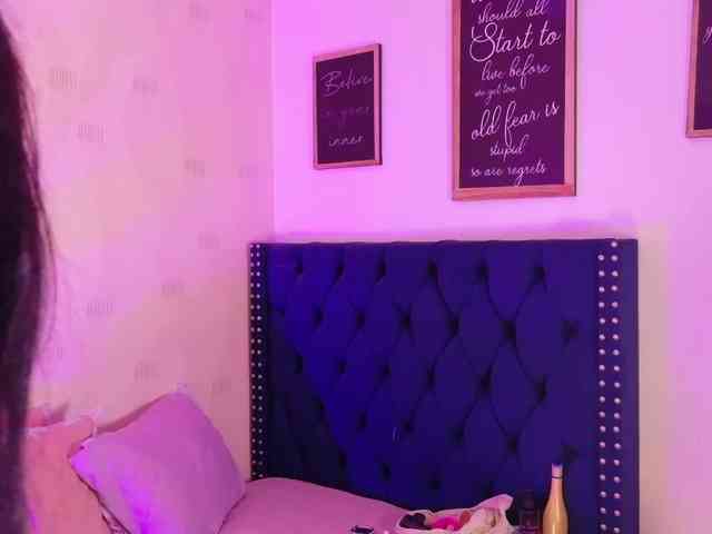 littleeemiily webcam