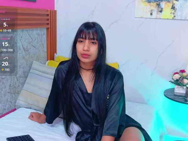 Model: littleeemiily