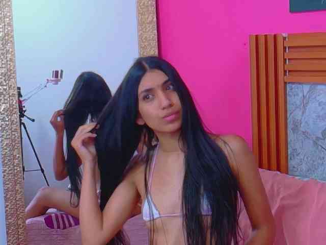littleeemiily webcam