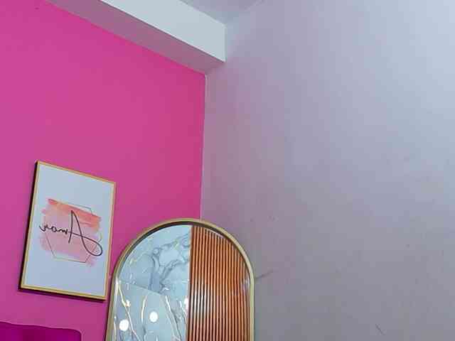 littleeemiily webcam