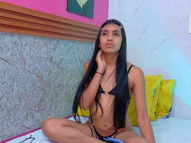 littleeemiily webcam