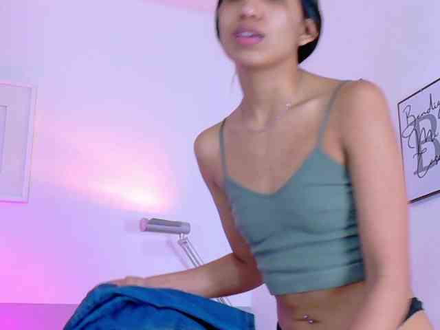 littleeemiily webcam