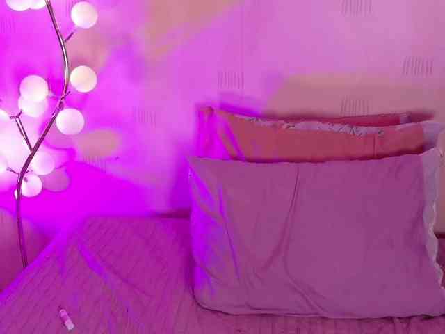 littleeemiily webcam