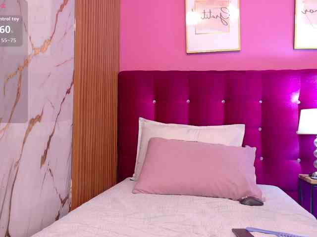 littleeemiily webcam