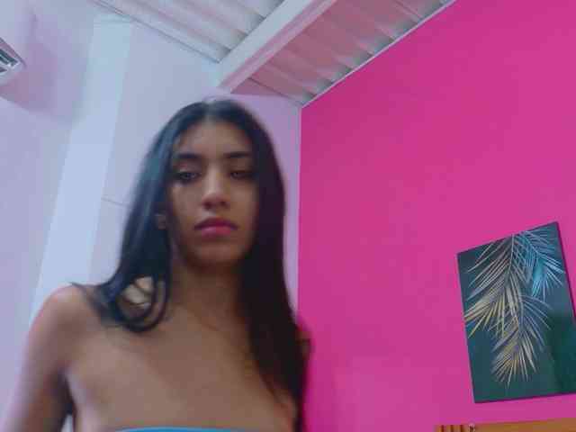 littleeemiily webcam