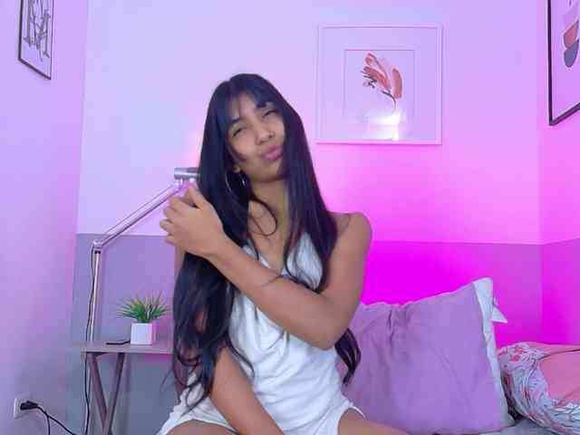 littleeemiily webcam