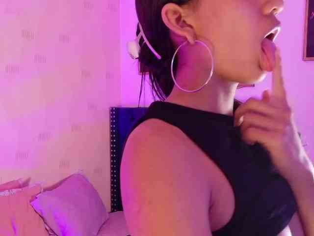 Модель: littleeemiily