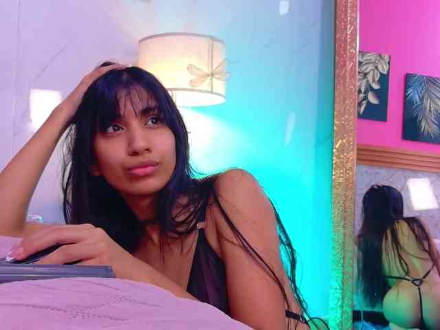 littleeemiily webcam